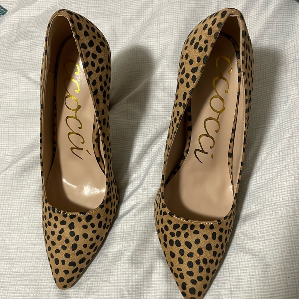 Ccocci size 10 animal print heels